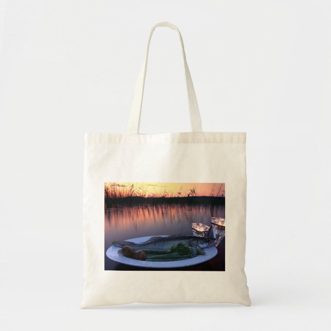 Tote Bag Pêche fraîche sur une assiette avec légumes (Devant)
