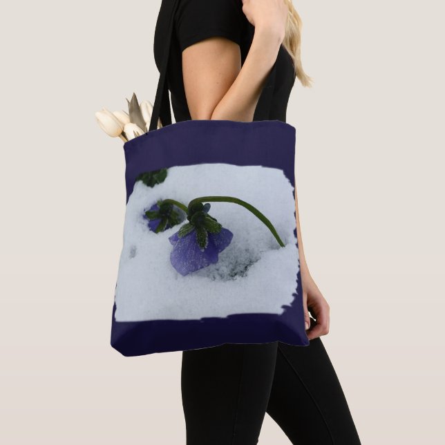 Tote Bag Pensée violette sur la neige (De près)