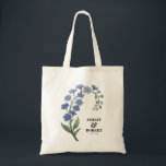 Tote Bag Periwinkle Blue Modern Floral Mariage Bienvenue<br><div class="desc">Une palette de couleurs à permules distingue ce sac fourre-tout d'accueil mariage du reste. Le design comporte un bouquet floral moderne,  et vous pouvez customiser tout le texte. Coordonner les éléments disponibles.</div>