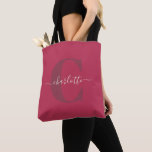 Tote Bag Personnalisé Style Monogramme Nom Magenta Rouge<br><div class="desc">Personnalisé Moderne Style Monogramme Nom Magenta Sac fourre-tout rouge</div>