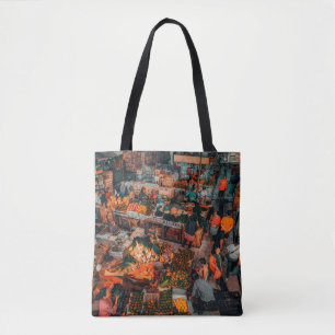 TOTE BAG PERSONNES MARCHANT SUR LE MARCHÉ PENDANT LA JOURNÉ