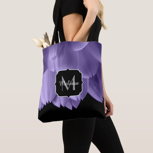 Tote Bag Pétales de fleurs violettes Ultra violet noir (De près)