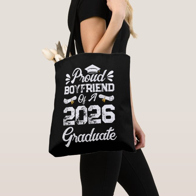Tote Bag Petit ami fier d'une remise de diplômes de la prom (De près)