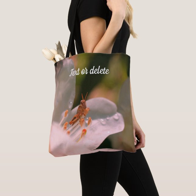 Tote Bag Petit Grasshopper Sur Fleur Azalea Personnalisé (De près)