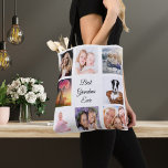 Tote Bag Photo collage meilleure grand-mère jamais grand-mè<br><div class="desc">Un cadeau pour votre grand-mère célébrant sa vie avec un collage de 8 photos. Texte noir : Meilleure grand-mère jamais. Utilisez la photo d'elle, enfants, petits-enfants, mari, animaux domestiques, amis, sa destination de voyage de rêve. Fond blanc. Parfait comme cadeau de la Fête des Mères ou pour les anniversaires et...</div>