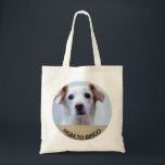Tote Bag Photo de chien animal de compagnie personnalisée a<br><div class="desc">Emmenez votre animal de compagnie avec vous, ou au moins une image de lui avec ce design amusant. Il suffit de télécharger une photo de votre chien de compagnie, chat, ou autre bébé à fourrure et il sera placé dans le cercle. Ajoutez le nom de votre animal de compagnie ou...</div>