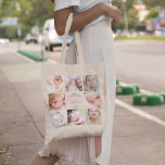 Tote Bag Photo de la 1ère fête des mères<br><div class="desc">Sac fourre-tout de jour des mères personnalisées mignonnes avec 8 photos de famille de l'enfant,  le mignon dicton "joyeuse maman du 1er jour de la mère avec amour",  un coeur rose,  et le nom de l'enfant.</div>