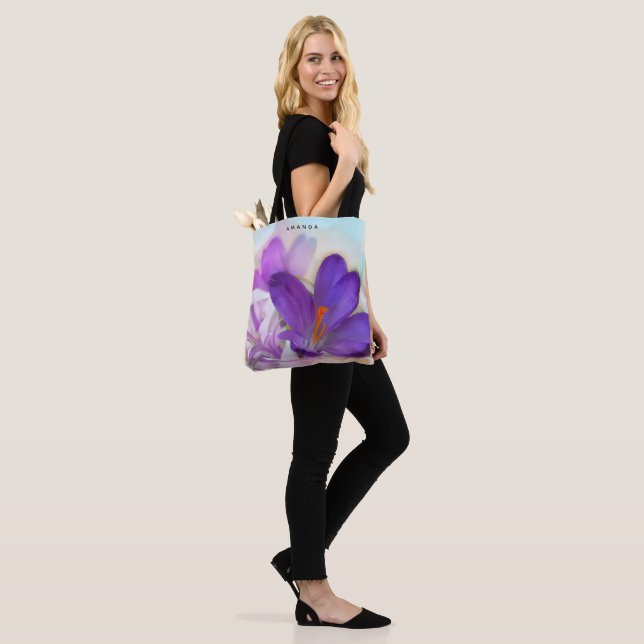 Tote Bag Photo d'un joli Crocus de printemps violet (Sur le modèle)