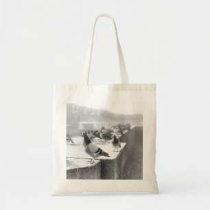 Tote Bag Pigeons sur un pont