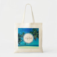Plage de sable blanc avec palmiers tropicaux Monog
