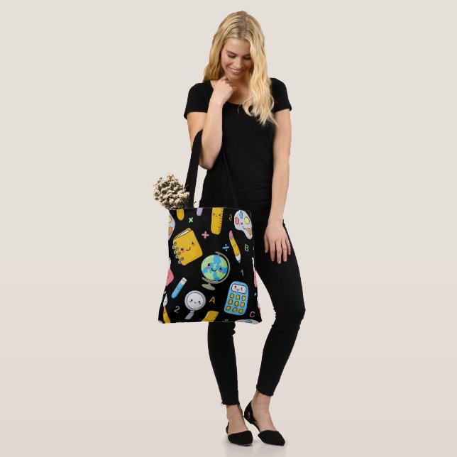 Tote Bag Playful Learning – Cute Education Seamless Pattern (Sur le modèle)