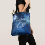 Tote Bag Pleine lune lunaire Ciel Céleste Mère de la Mariée<br><div class="desc">Lunar Sky Pleine lune Celestial Galaxy Aquarelle Design, avec étoiles brillantes de nuit, et Lune brillante Design sur un bleu marine luxueux, bleu pâle, et des touches de couleur d'aquarelle violet. Avec Des Polices De Script De Typographie Moderne. Un design design tendance - Personnalisé Mère de la Mariée Sacs fourre-tout!...</div>