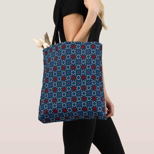 Tote Bag Pysanky rouge, blanc et bleu (De près)