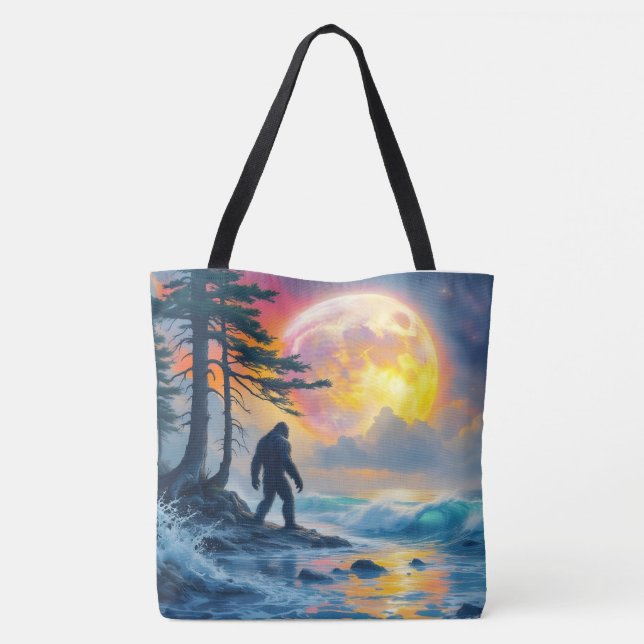 Tote Bag Sasquatch debout sur une rive océanique (Dos)