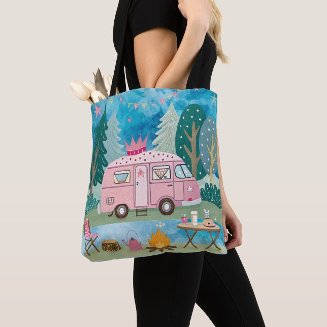 Tote Bag Scène de camping Whimsical Pink Camper Van Camping (De près)