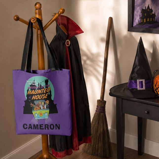 Tote Bag Scooby-Doo "Les mystères de la maison hantée" (Simulated bag on coat rack)