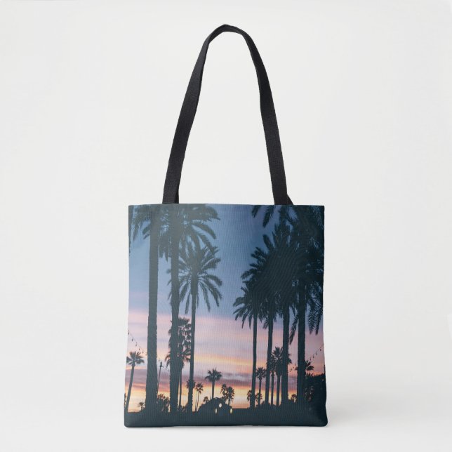 Tote Bag Silhouette of houses beside palm trees and pathway (Devant)