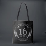 Tote Bag Silver Traditional wedding anniversary 16 ans<br><div class="desc">Un design pour célébrer 16 ans de mariage. Ce design a une couleur gris / argent (la couleur traditionnelle) couleur couleur laurier sur un arrière - plan noir. L'argent est le cadeau traditionnel pour cette occasion. Le texte dit "16 ans d'argent". Un design romantique pour célébrer votre 16e année de...</div>