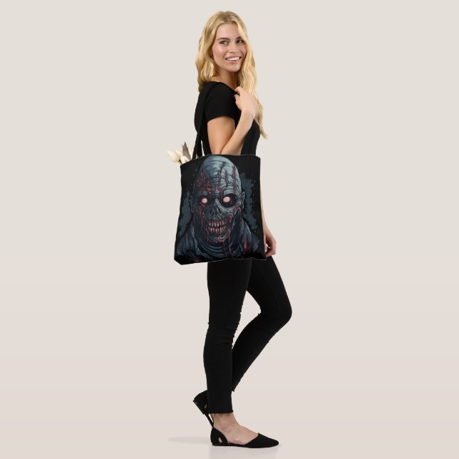 Tote Bag Sinister Undead (Sur le modèle)