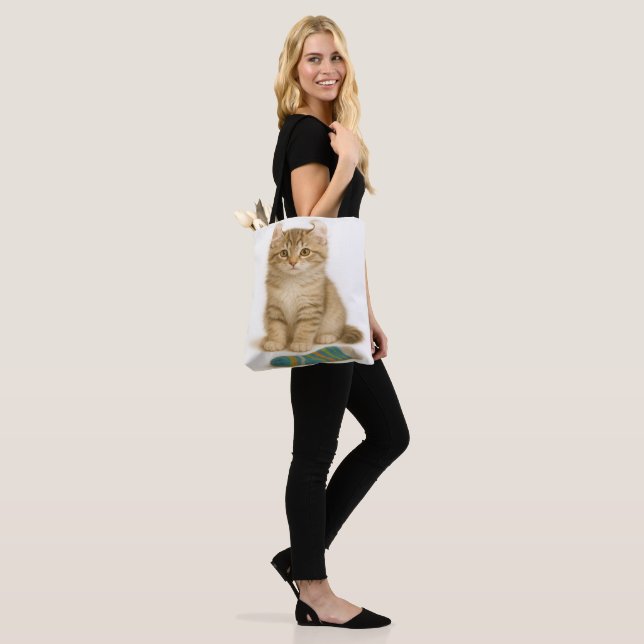 Tote Bag Sock It to Me - American Curl Kitten Edition (Sur le modèle)