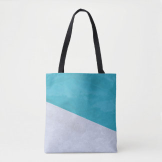 Tote Bag Sol gris vide à côté de la piscine