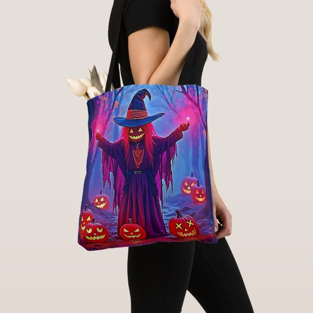 Tote Bag Sorcière mystérieuse dans Enchanted Woods Design (De près)