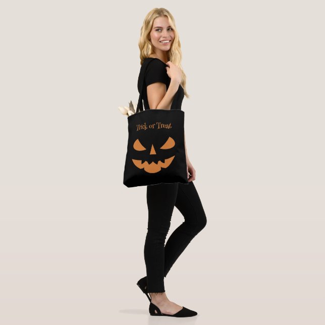 Tote Bag Sourire citrouille (Sur le modèle)