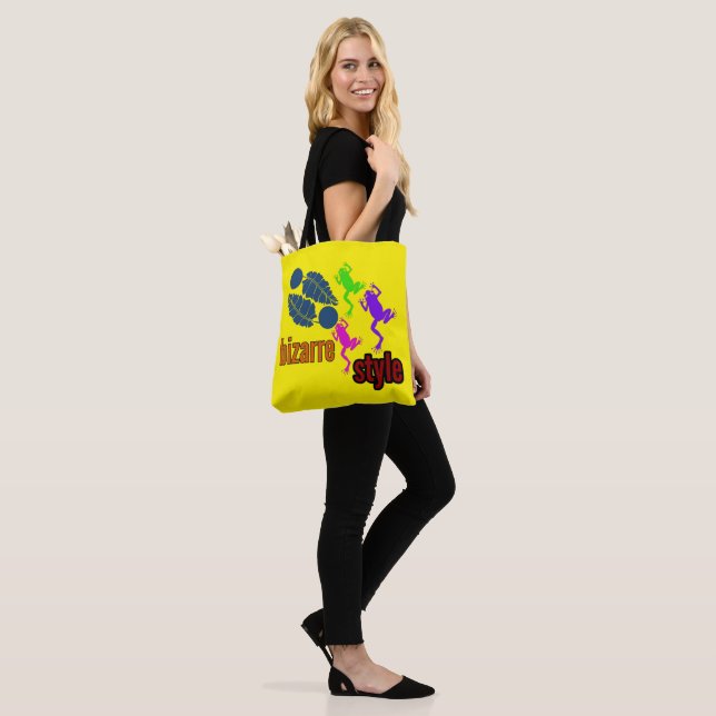 Tote Bag style bizarre (Sur le modèle)