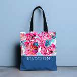 Tote Bag Style rose floral motif chic Nom personnalisé<br><div class="desc">Ce design élégant présente un joli motif floral rose aquarelle avec votre nom personnalisé. Personnalisé avec votre nom en éditant le texte dans la zone de texte fournie #fourre-tout #totes #sacs fourre - touts #Sacs #accessoires #cadeaux #giftsforwomen #accessoires #mode #mode #style #tendance #cadeaux personnalisés #floral</div>