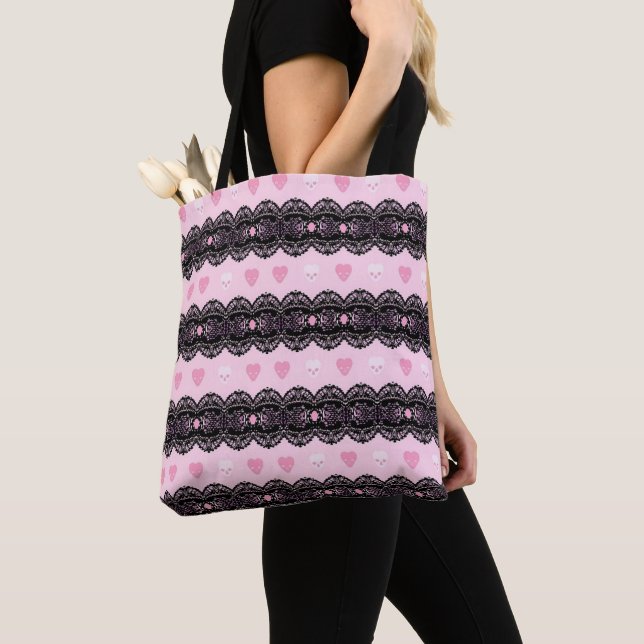 Tote Bag Sugar & Sin Tote – Pastel Goth Lace Heart Bag (De près)