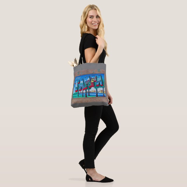 Tote Bag Tampa, Florida All-Over-Print Fourre-tout, Shoulde (Sur le modèle)