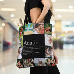 Tote Bag Tante préférée Définition 12 Collage photo<br><div class="desc">Personnalisez votre tante ou votre tante préférée pour créer un cadeau unique. Une façon parfaite de lui montrer à quel point elle est extraordinaire chaque jour. Vous pouvez même customiser l'arrière - plan à leur couleur préférée. Conçu par Thisisnotme©</div>