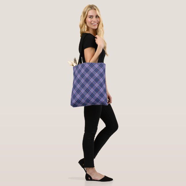 Tote Bag Tartan mauve 1 diagonale (Sur le modèle)