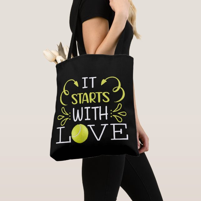 Tote Bag Tennis il commence par l'amour du joueur de tennis (De près)