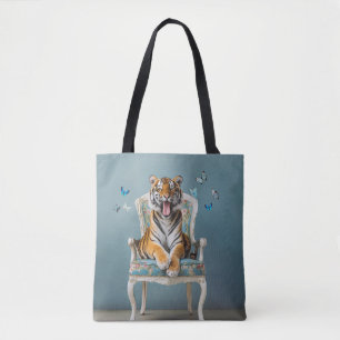 Tote Bag Tigre assis sur une chaise vintage papillons bleus