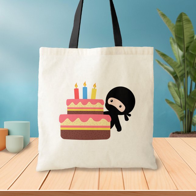 Tote Bag Tiny Ninja Derrière le gâteau d'anniversaire (Créateur téléchargé)