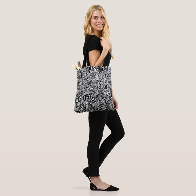 Tote Bag Tribal b/w (Sur le modèle)