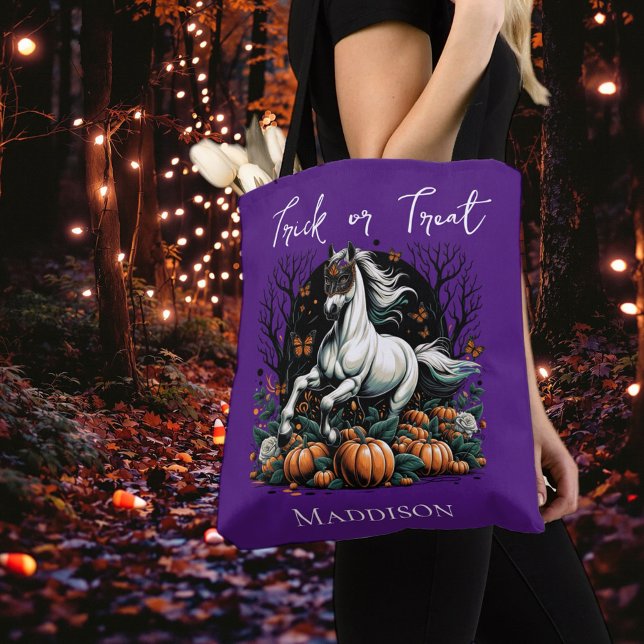 Tote Bag Tricoter ou traiter une bonbon (Get ready for spooky season with our equestrian funny Halloween merchandise!)