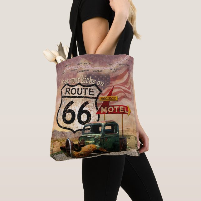 Tote Bag Trouvez vos coups de pied sur la route 66 (De près)