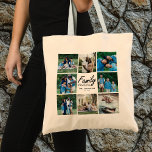 Tote Bag Typographie des citations familiales Grille photo<br><div class="desc">Portez vos souvenirs avec notre famille Citation Typographie Grille photo moderne Sac fourre-tout de collage! Ce sac fourre-tout élégant présente une citation de typographie manuscrite : "Famille. Là où la vie commence et où l'amour ne finit jamais." Sous la citation, personnalisez-la avec votre nom de famille et année établie. Autour...</div>