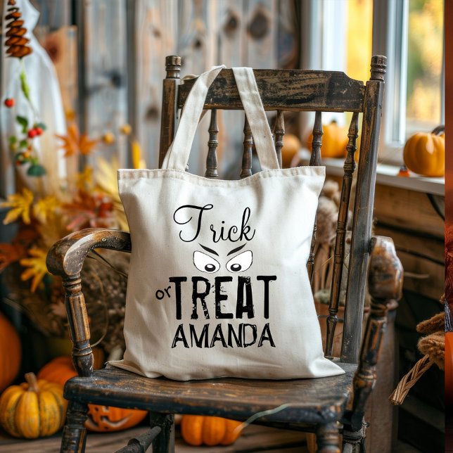 Tote Bag Typographie fantaisiste et heureuse Halloween Trai (Whimsical Happy Halloween candy tote bag perfect for trick or treat celebrations.)