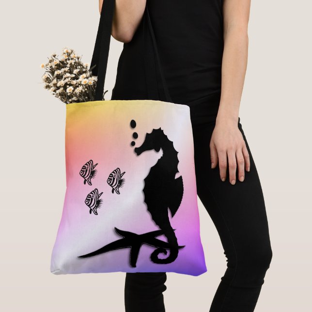 Tote Bag Un cheval de mer dans le pourpre (De près)