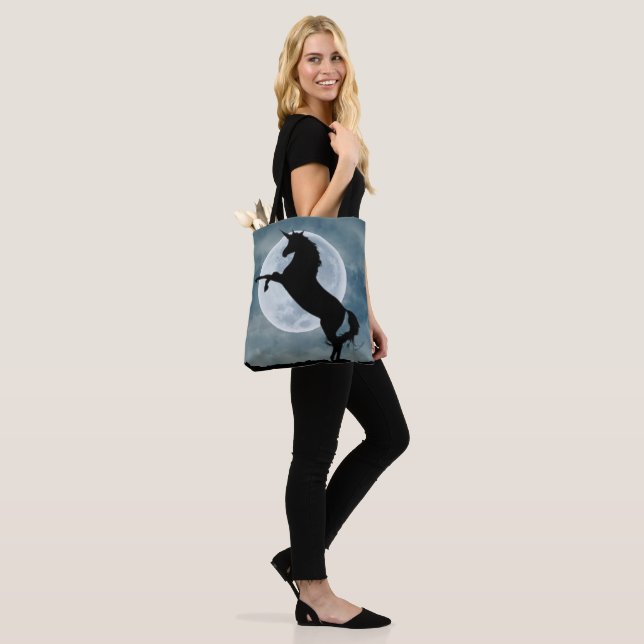 Tote Bag Unicorne Silhouette Pleine lune Ciel de nuit, ZKOA (Sur le modèle)