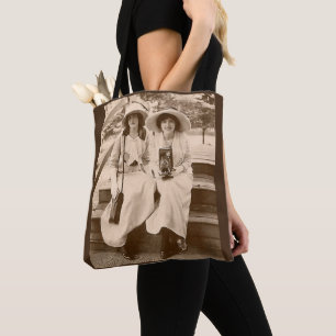 Tote Bag vers 1910 filles à l'appareil photo impression