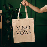 Tote Bag Vino avant Voeux Réception de Mariage<br><div class="desc">Voici le sac cabas Vino before Vows Bridal Shower, l'accessoire parfait pour n'importe quelle fête de mariage ou enterrement de vie de jeune fille. Le design présente une belle planche de charcuterie avec un assortiment de délicieuses viandes, fromages et fruits, accompagné du texte "Vino before Vows". Le sac cabas est...</div>