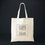 Tote Bag Visite de fin de semaine pour filles personnalisée<br><div class="desc">Sac fourre-tout personnalisé de fin de semaine pour les filles avec un format de texte en boîte minimal avec un libellé modifiable avec une date, destination ou lieu, nom, et une citation amusante comme "besties, bourgeons et boissons" afin que vous puissiez créer votre propre souvenir amusant et utile pour votre...</div>