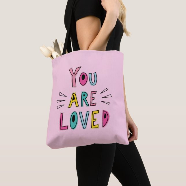 Tote Bag Vous êtes aimé Citation motivation rose (De près)