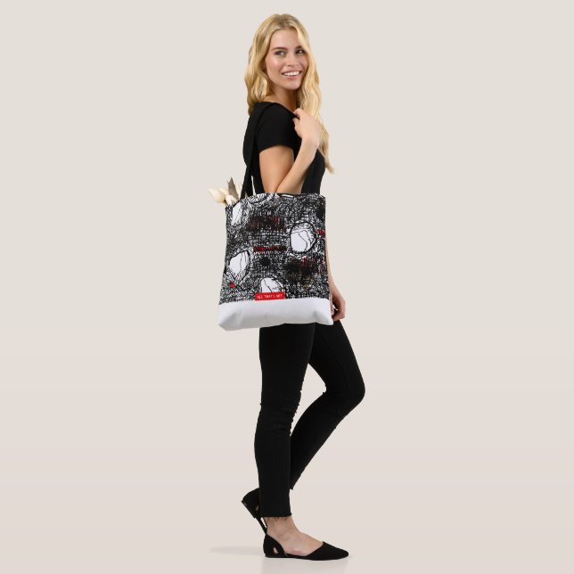 Tote Bag White and Black Scribble (Sur le modèle)