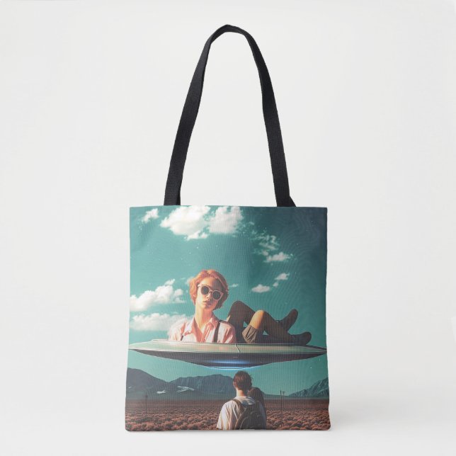 Tote Bag Woman Relaxing on UFO in Desert (Devant)