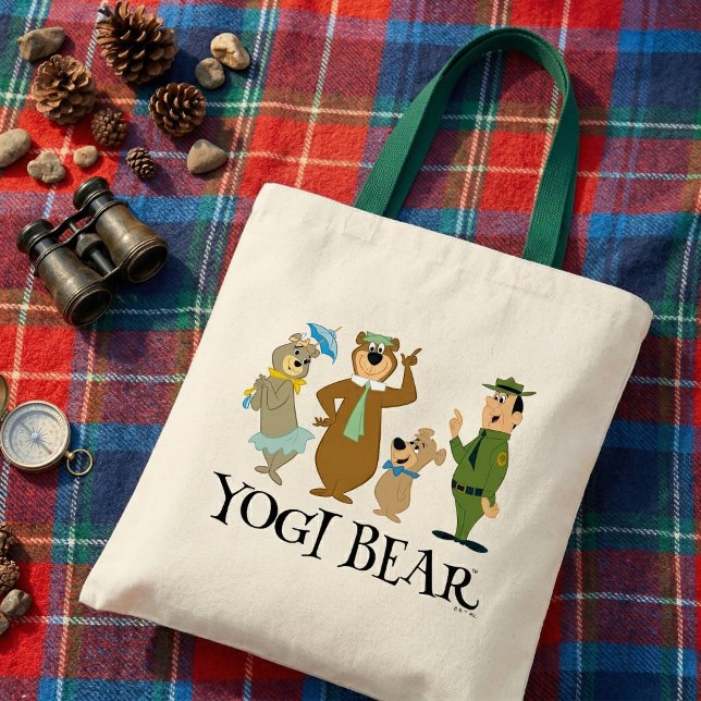 Tote Bag Yogi l'ours et ses amis pose classique (Generated photo of tote bag on blanket)